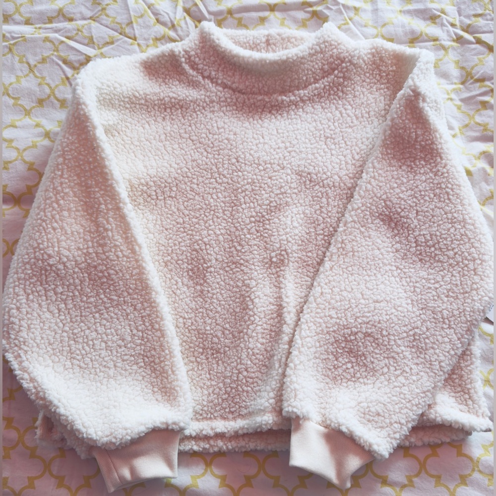 NWT-GAP teen Ivory Sherpa sweater, Youth size 12